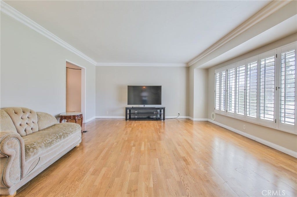 11231 Tigrina Avenue, Whittier, CA 90603 Livingroom