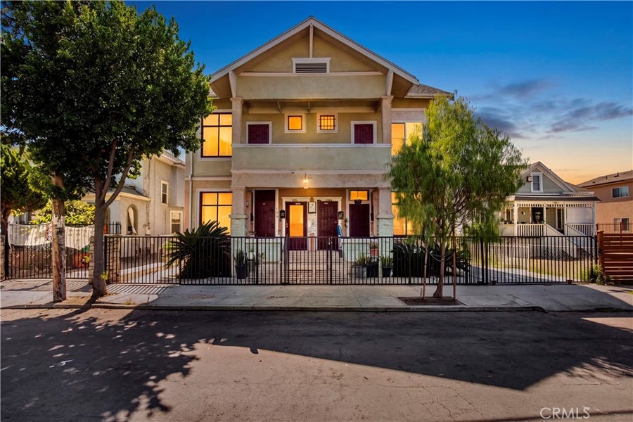 Property photo for 134 E 31st Street, Los Angeles, CA