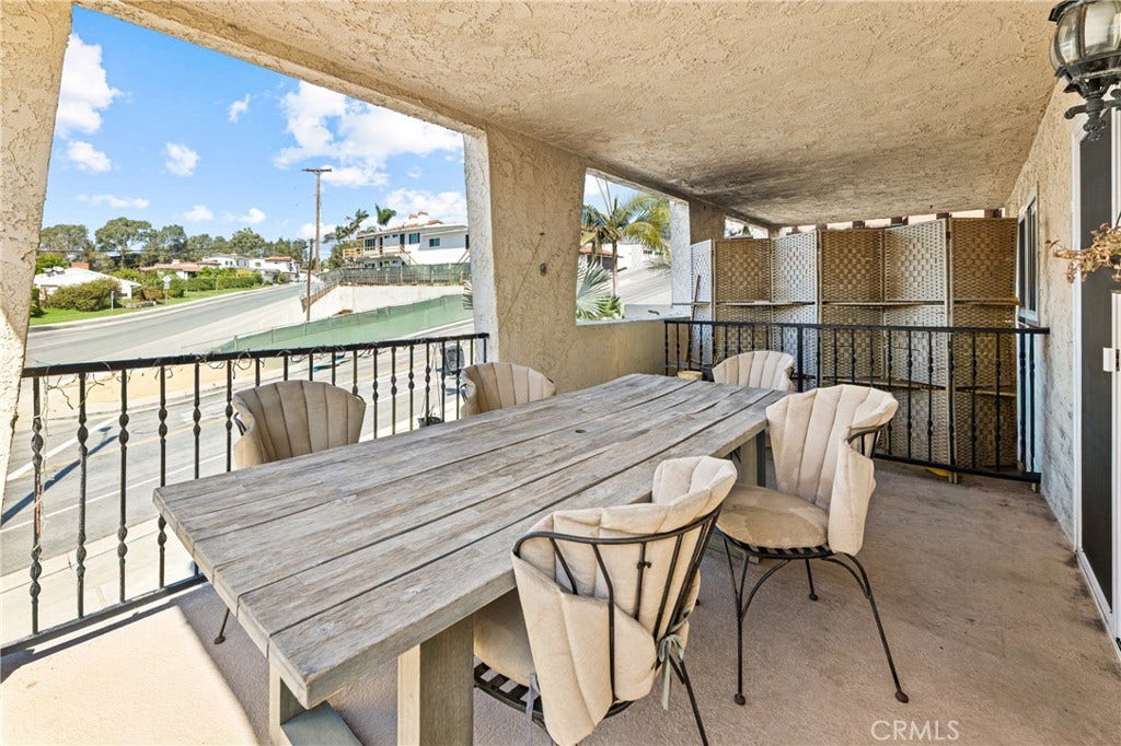 241 Avenida Serra, San Clemente, CA 92672