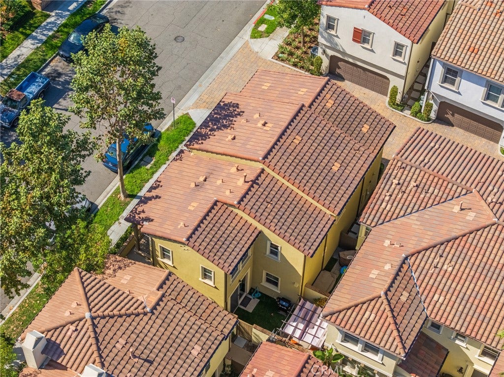 711 E Valencia, Anaheim, CA 92805