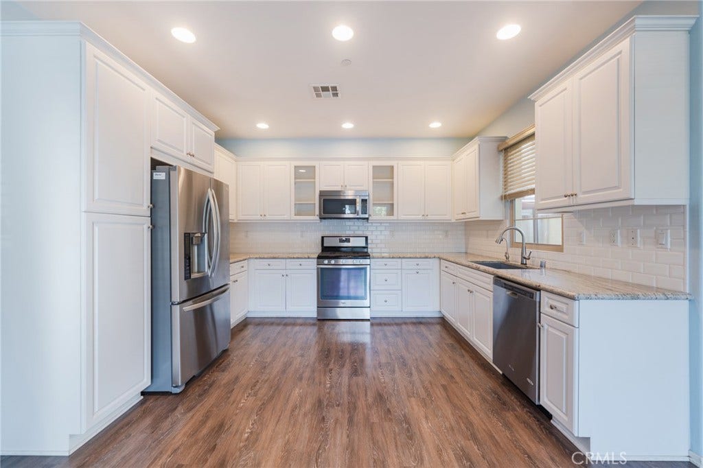 711 E Valencia, Anaheim, CA 92805