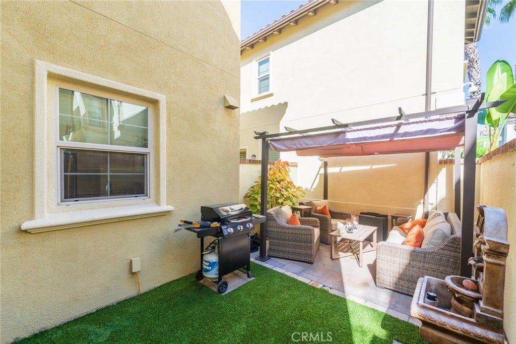 711 E Valencia, Anaheim, CA 92805