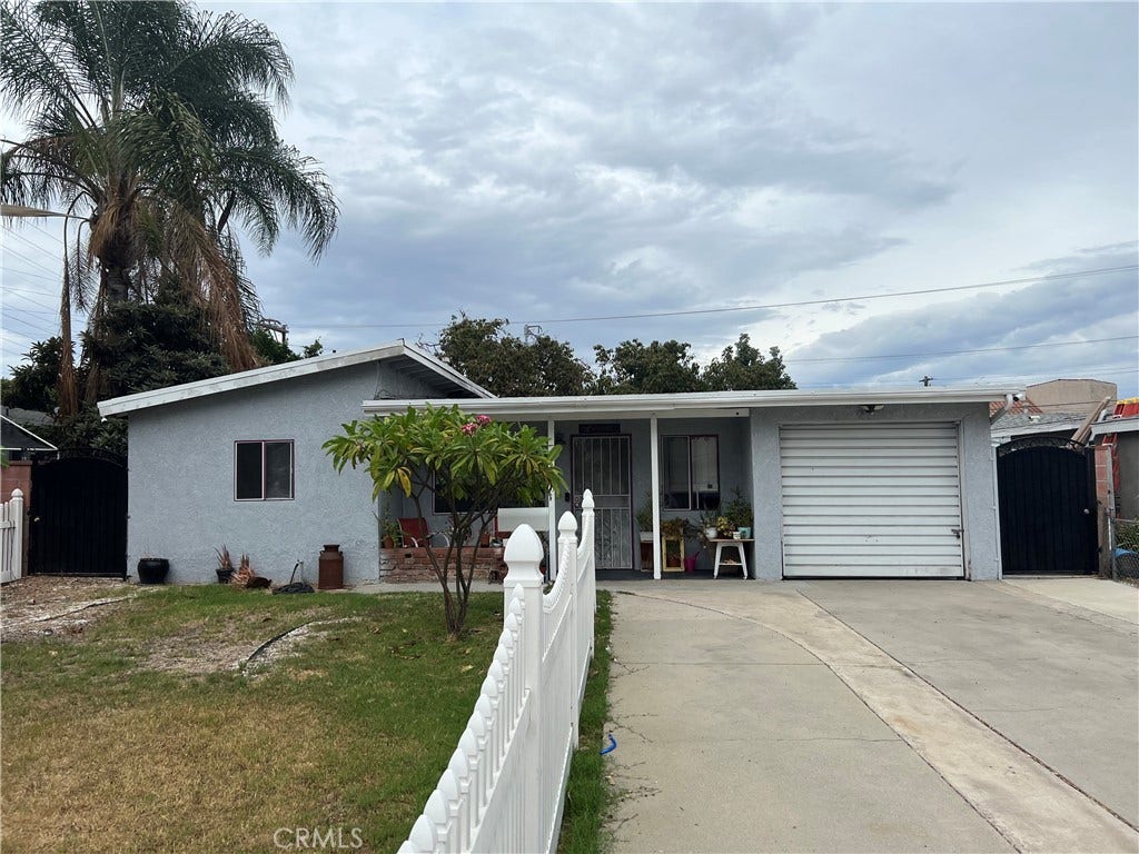 305 E Valencia, Fullerton, CA 92832 305 E Valencia, Fullerton, CA 92832