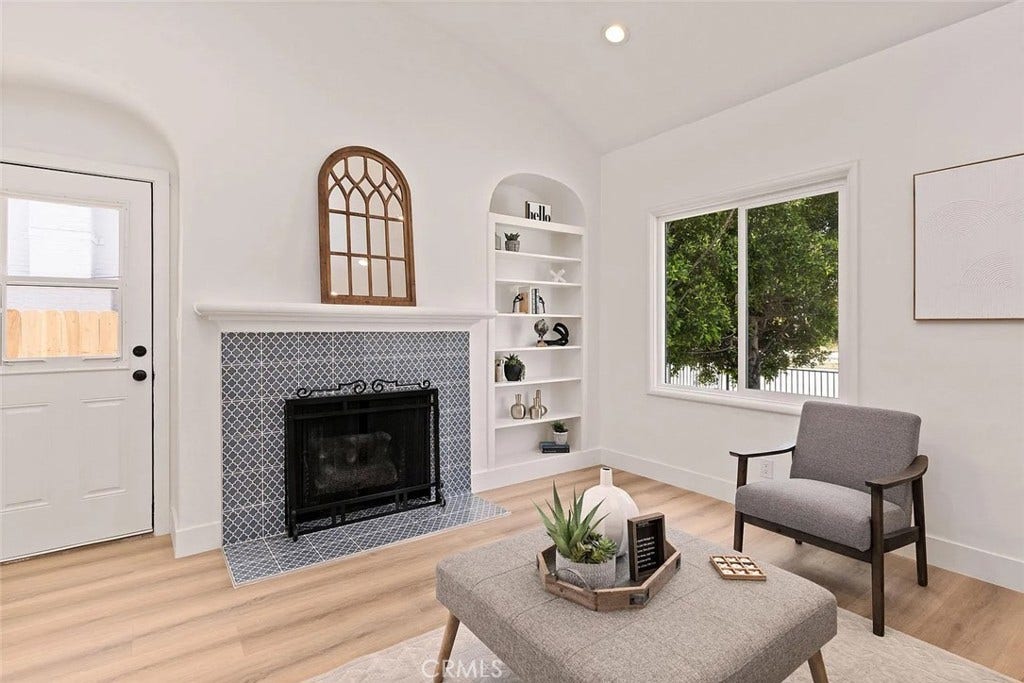 1050 S Plymouth, Los Angeles, CA 90019 1050 S Plymouth, Los Angeles, CA 90019
