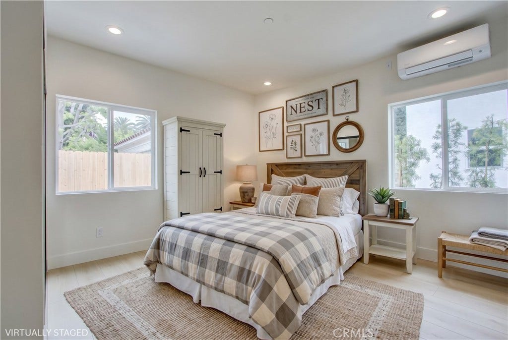 1050 S Plymouth, Los Angeles, CA 90019 Virtually Staged