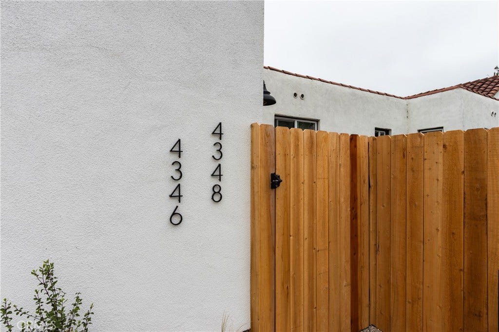 1050 S Plymouth, Los Angeles, CA 90019 1050 S Plymouth, Los Angeles, CA 90019