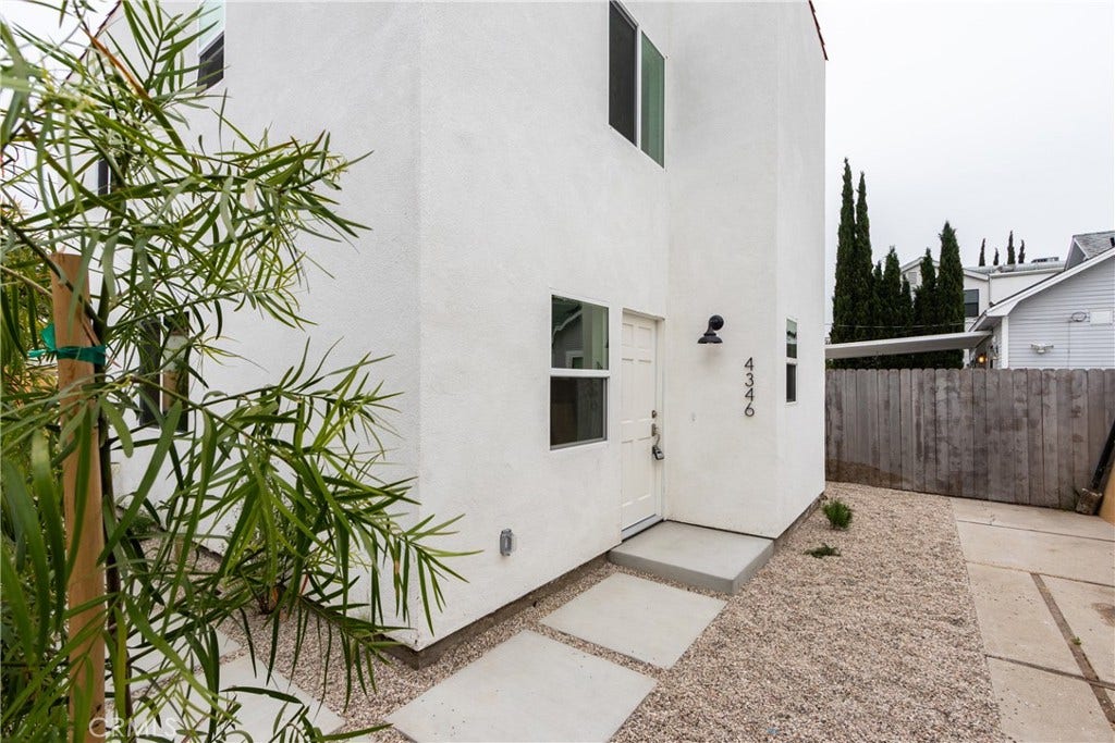 1050 S Plymouth, Los Angeles, CA 90019 1050 S Plymouth, Los Angeles, CA 90019
