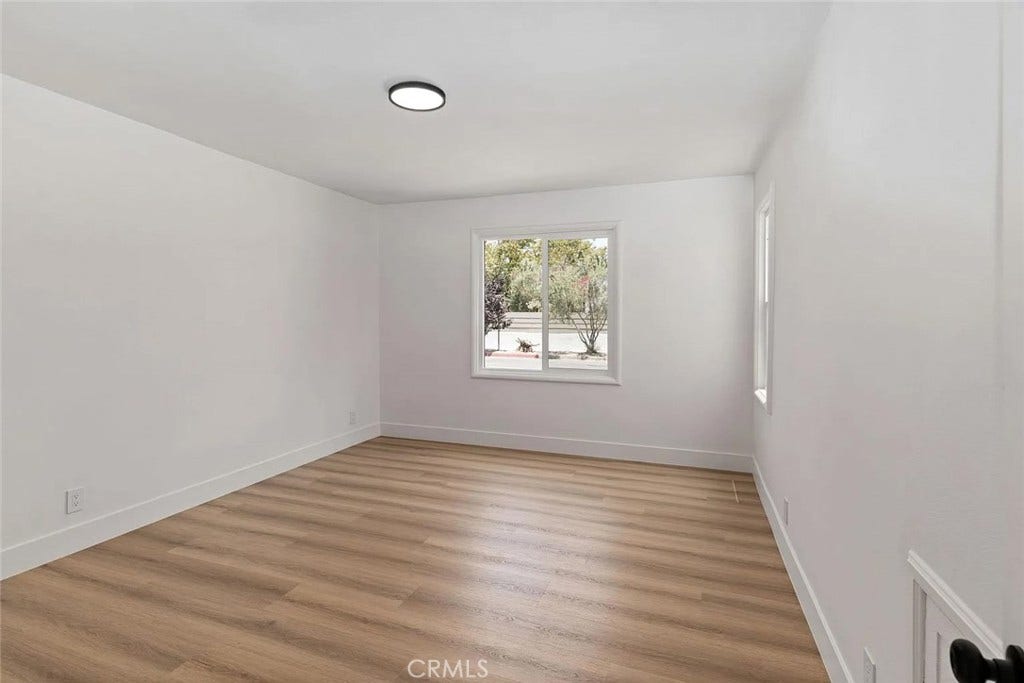 1050 S Plymouth, Los Angeles, CA 90019 1050 S Plymouth, Los Angeles, CA 90019