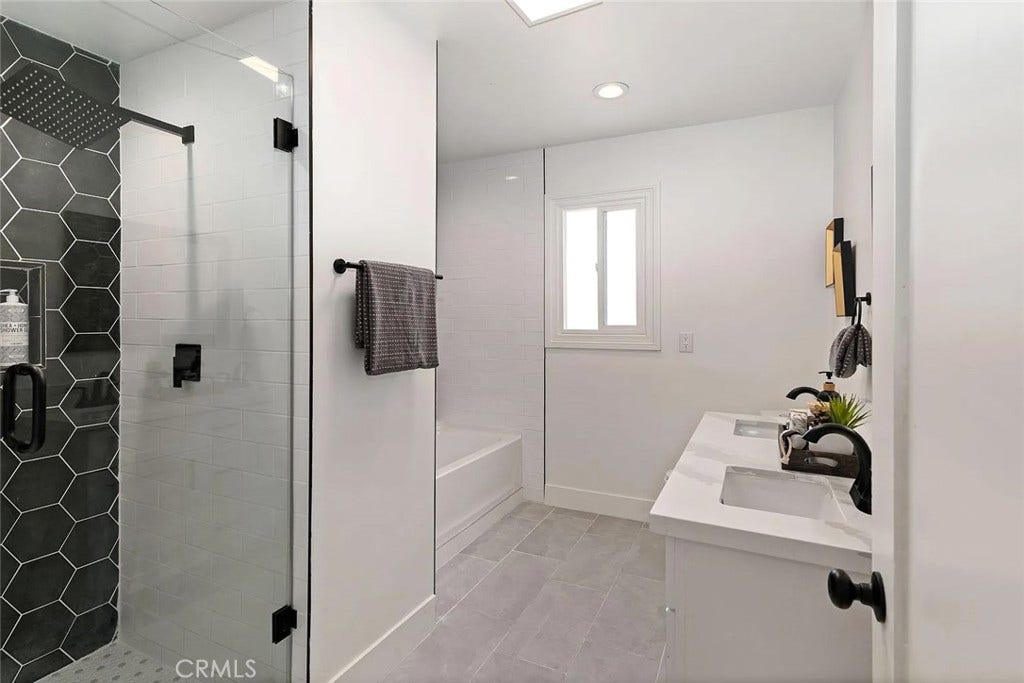 1050 S Plymouth, Los Angeles, CA 90019 1050 S Plymouth, Los Angeles, CA 90019