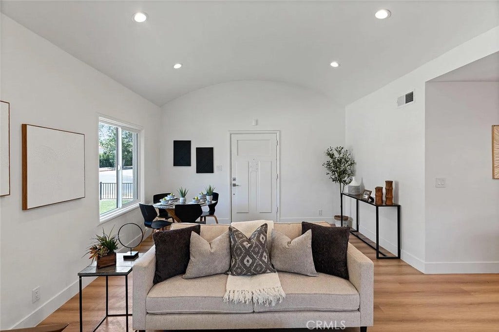 1050 S Plymouth, Los Angeles, CA 90019 1050 S Plymouth, Los Angeles, CA 90019