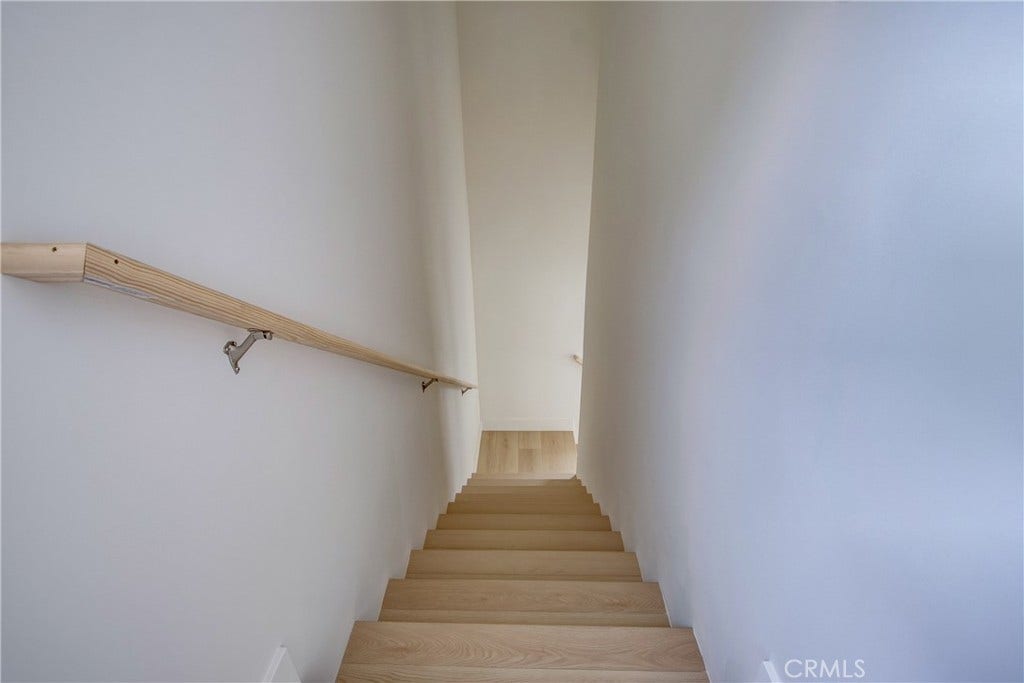 1050 S Plymouth, Los Angeles, CA 90019 1050 S Plymouth, Los Angeles, CA 90019
