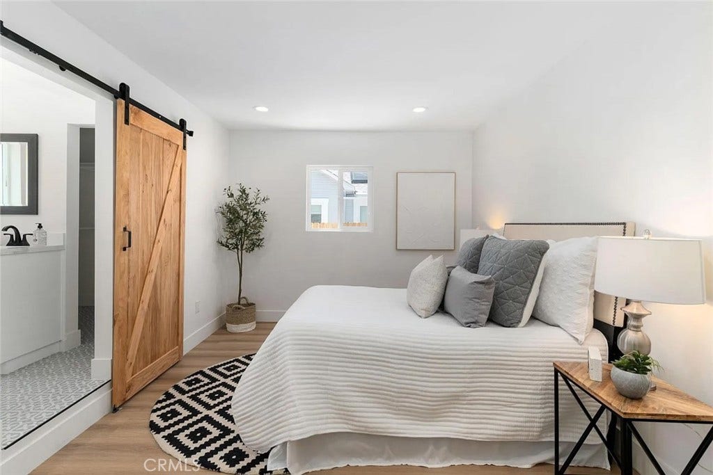 1050 S Plymouth, Los Angeles, CA 90019 1050 S Plymouth, Los Angeles, CA 90019