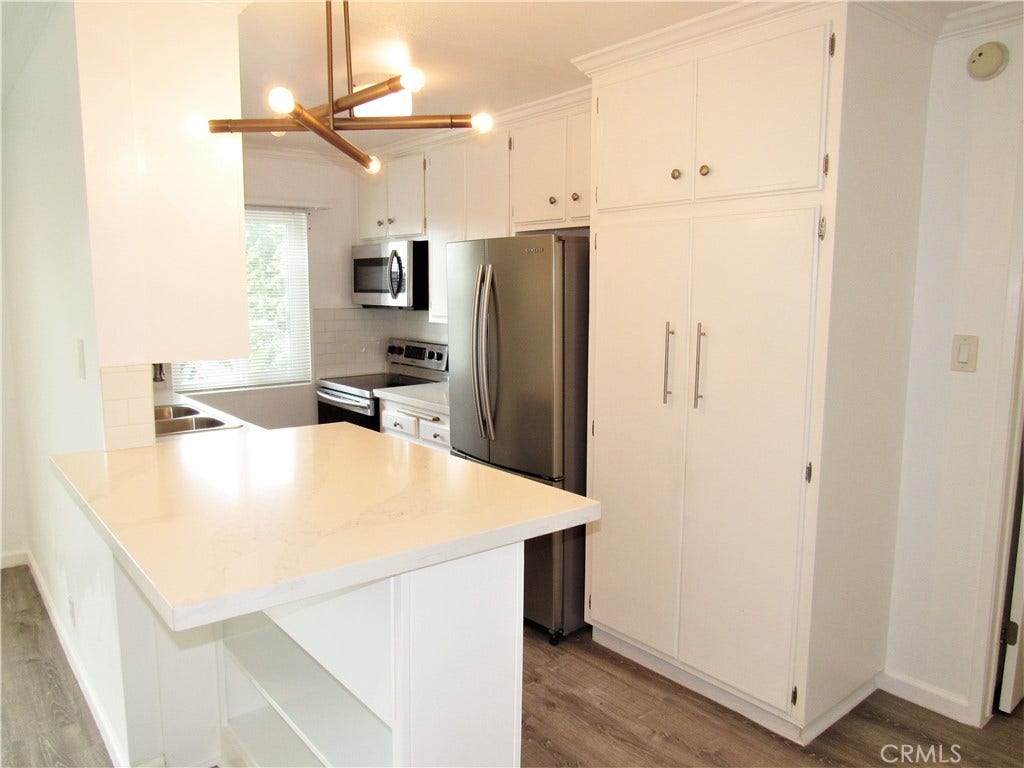 400 N Acacia, #D34, Fullerton, CA 92831 400 N Acacia, #D34, Fullerton, CA 92831