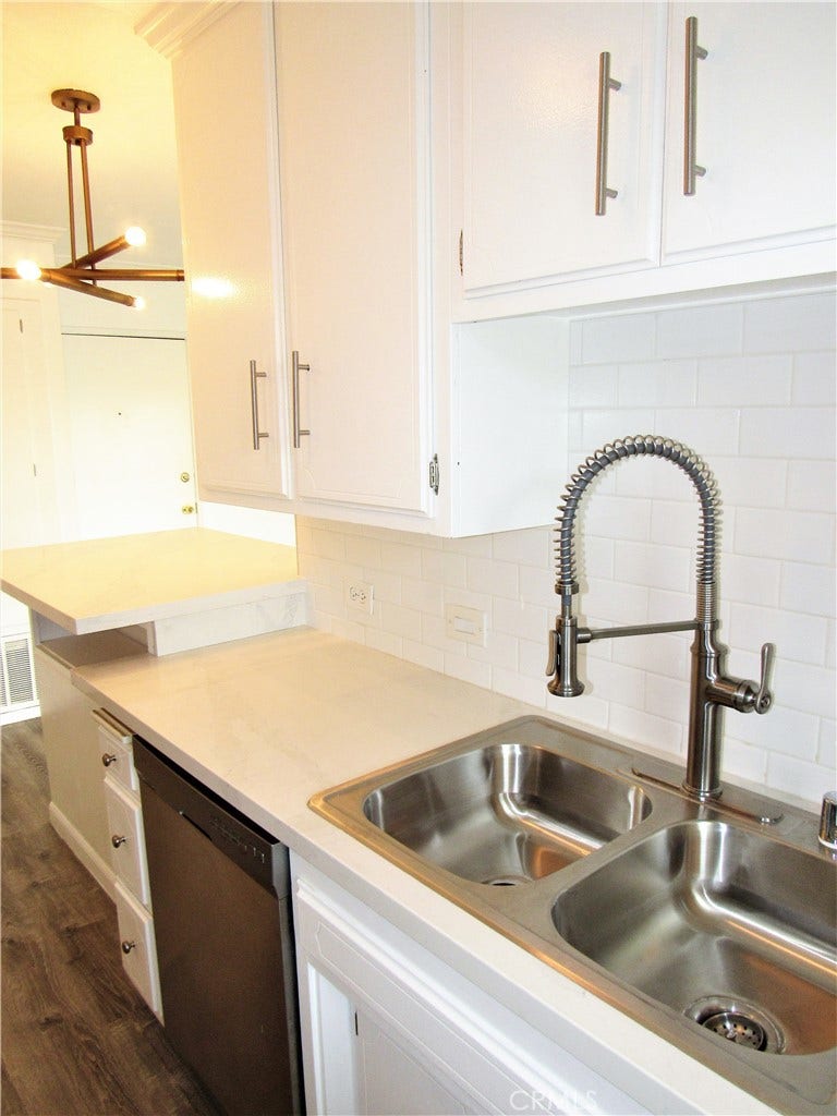 400 N Acacia, #D34, Fullerton, CA 92831 400 N Acacia, #D34, Fullerton, CA 92831