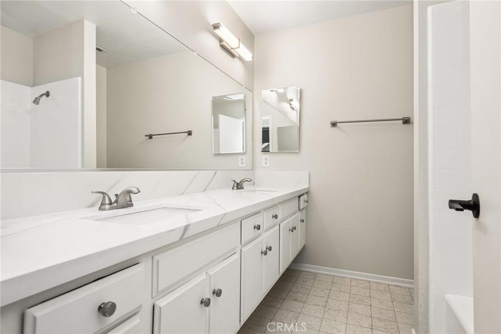 1877 Swan Circle, Costa Mesa, CA 92626