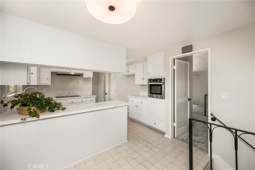 1877 Swan Circle, Costa Mesa, CA 92626