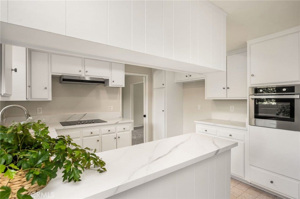 1877 Swan Circle, Costa Mesa, CA 92626