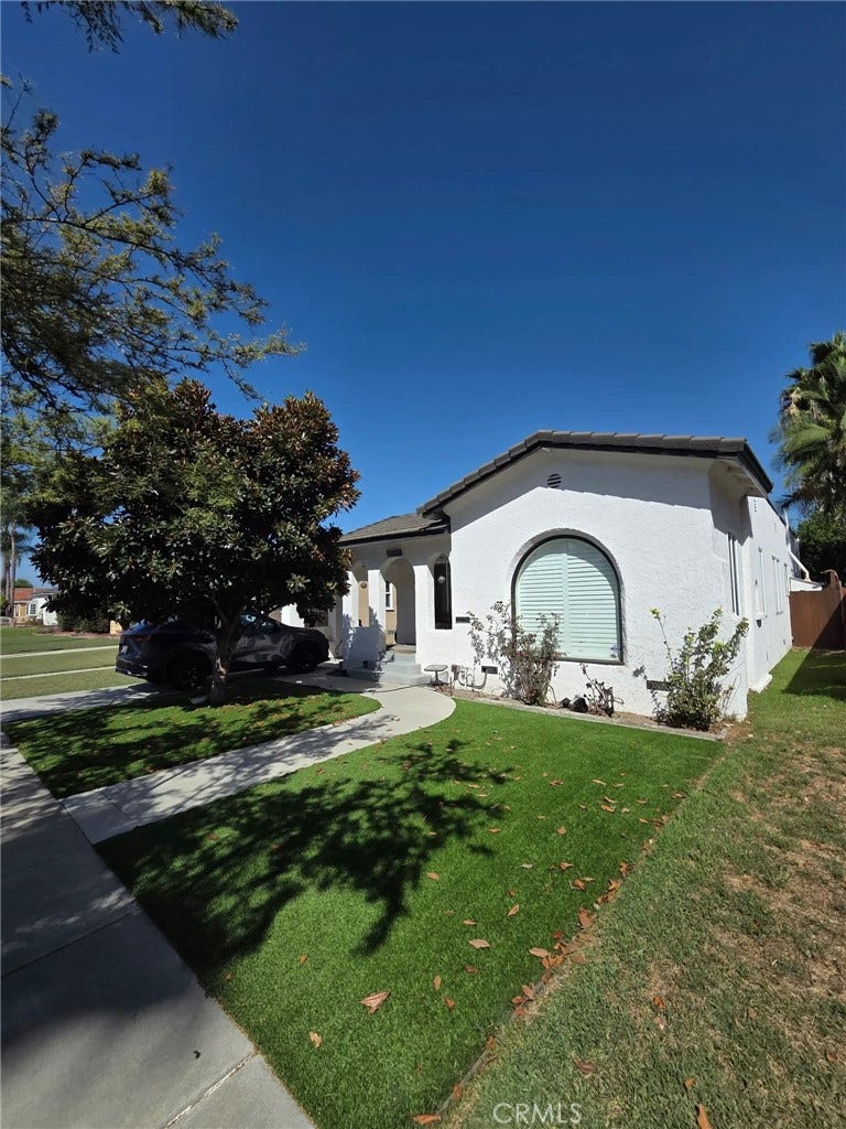 Property photo for 1525 E Poinsettia, Long Beach, CA