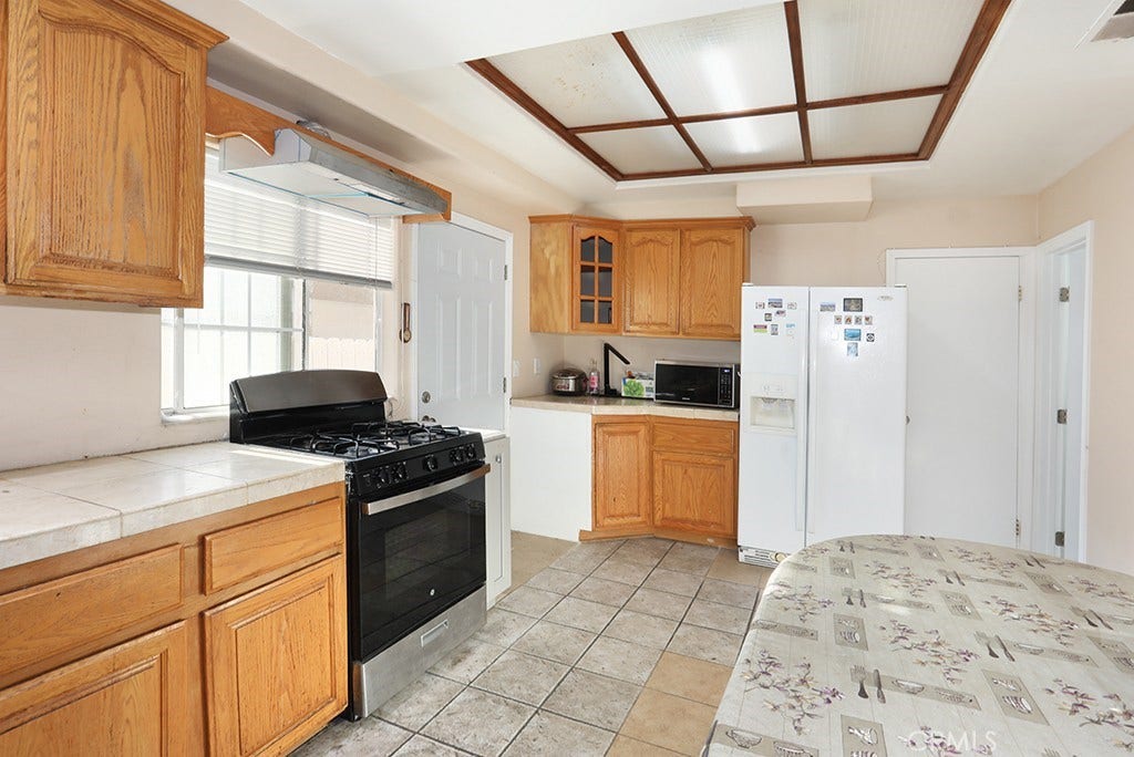 5214 W 3rd, Santa Ana, CA 92703