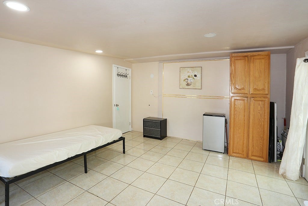 5214 W 3rd, Santa Ana, CA 92703