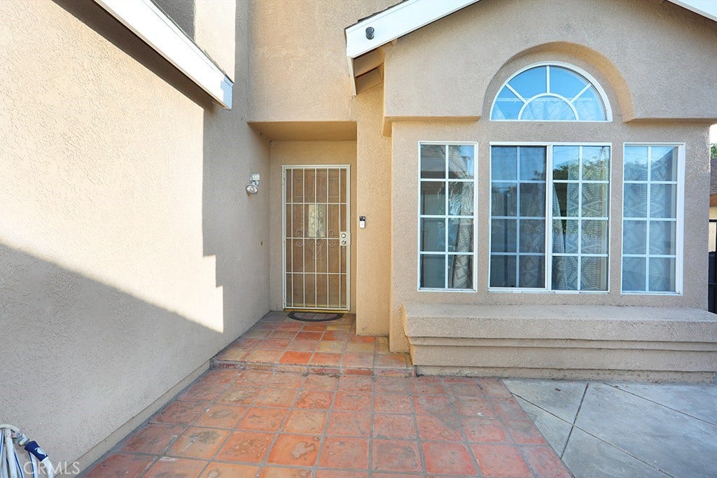 5214 W 3rd, Santa Ana, CA 92703