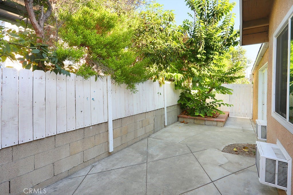 5214 W 3rd, Santa Ana, CA 92703