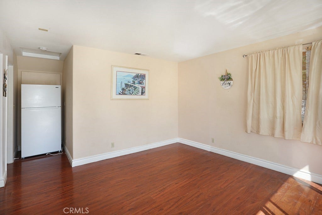 5214 W 3rd, Santa Ana, CA 92703