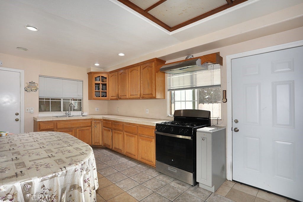5214 W 3rd, Santa Ana, CA 92703