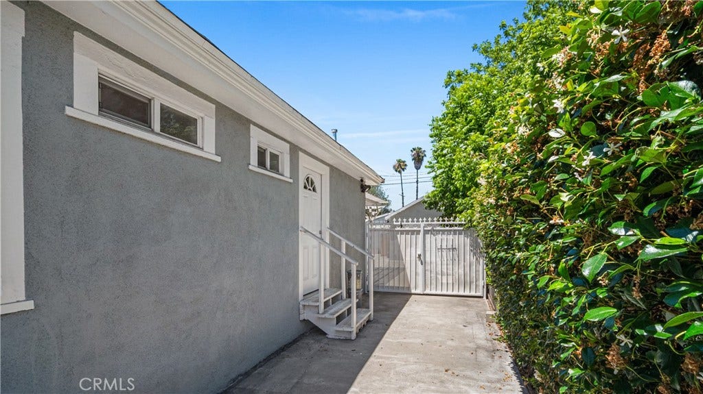 1849 W 38th Street, Los Angeles, CA 90062 1849 W 38th Street, Los Angeles, CA 90062
