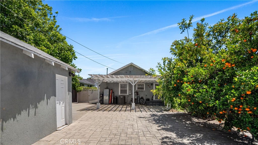 1849 W 38th Street, Los Angeles, CA 90062 1849 W 38th Street, Los Angeles, CA 90062