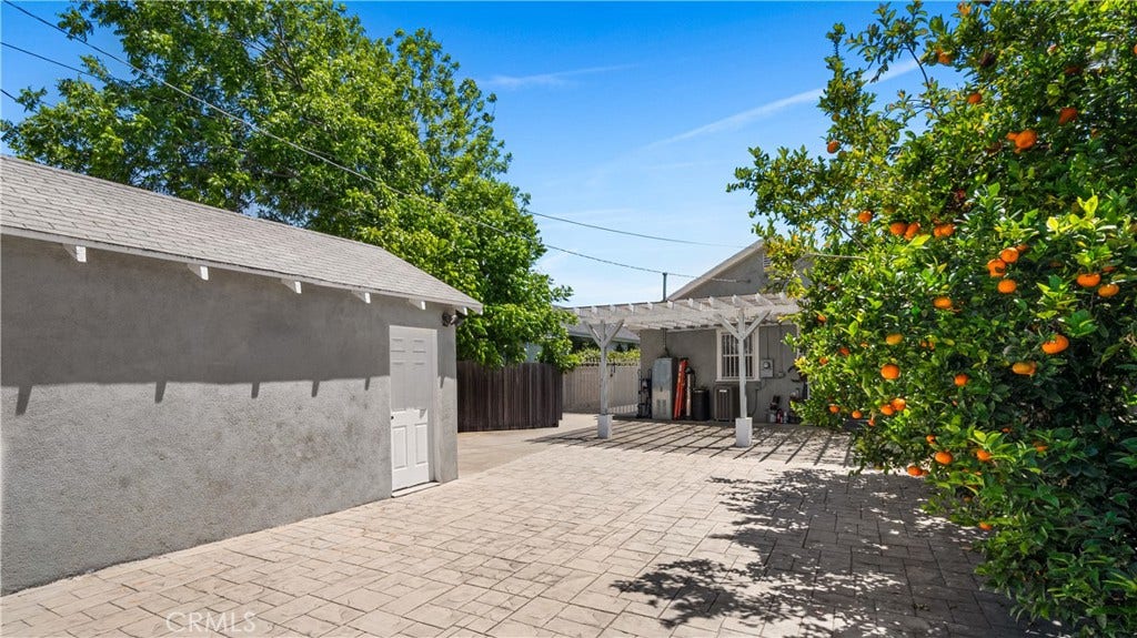 1849 W 38th Street, Los Angeles, CA 90062 1849 W 38th Street, Los Angeles, CA 90062