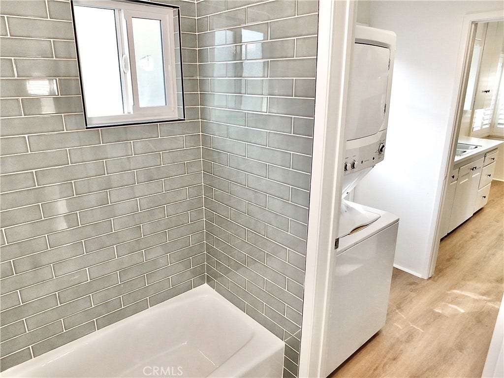 3726 Weston Place, Long Beach, CA 90807 with brand new tub