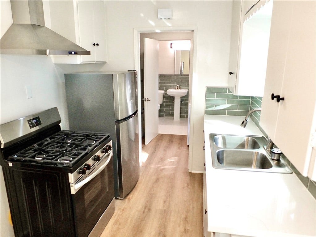 3726 Weston Place, Long Beach, CA 90807 3726 Weston Place, Long Beach, CA 90807