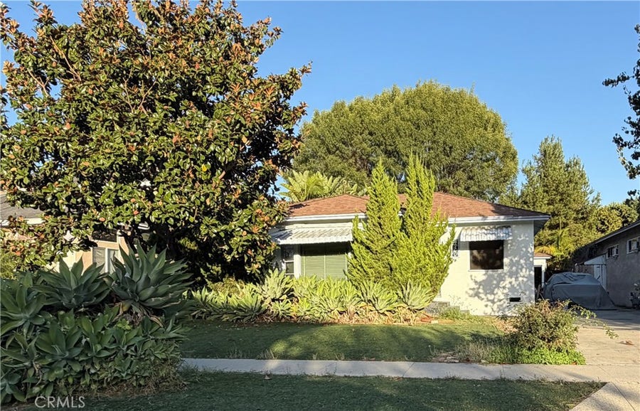 Property photo for 4760 Montair, Long Beach, CA