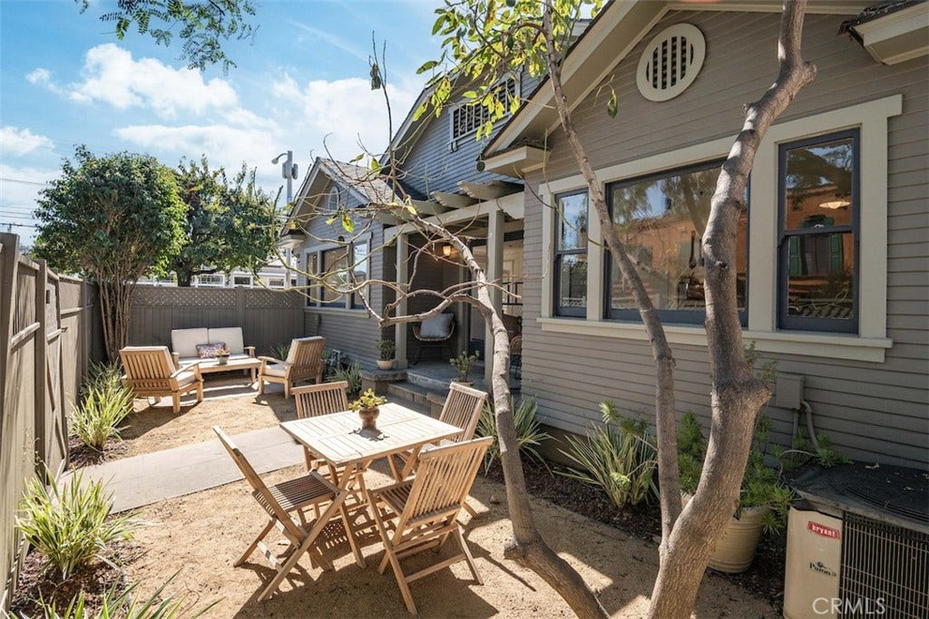 3741 E 4th Street, Long Beach, CA 90814