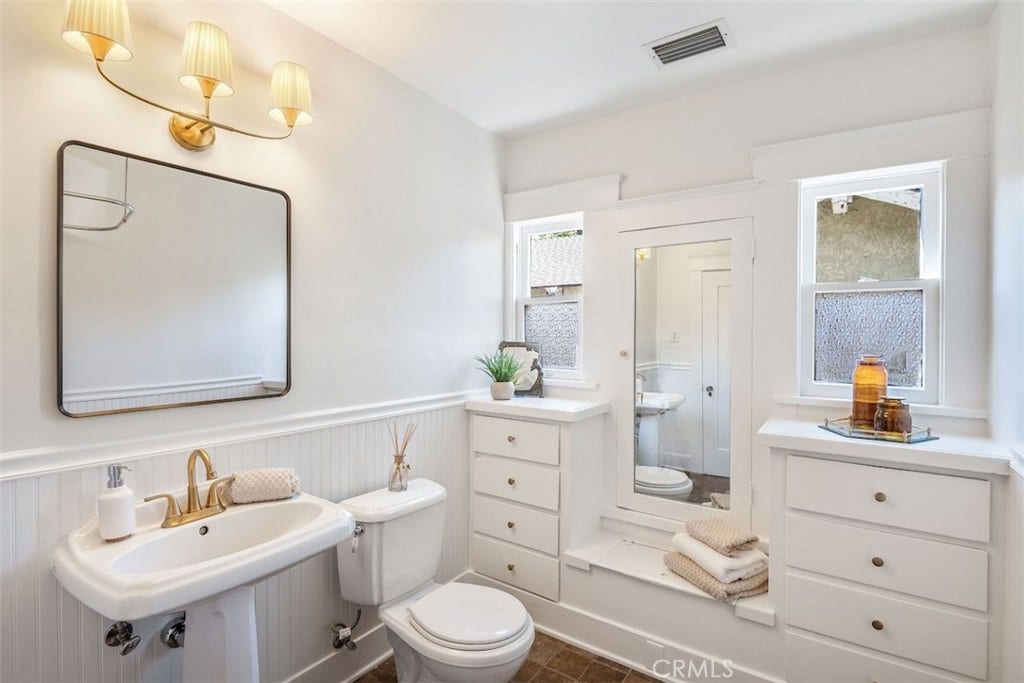 3741 E 4th Street, Long Beach, CA 90814