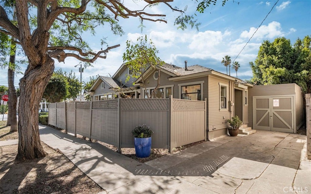 3741 E 4th Street, Long Beach, CA 90814