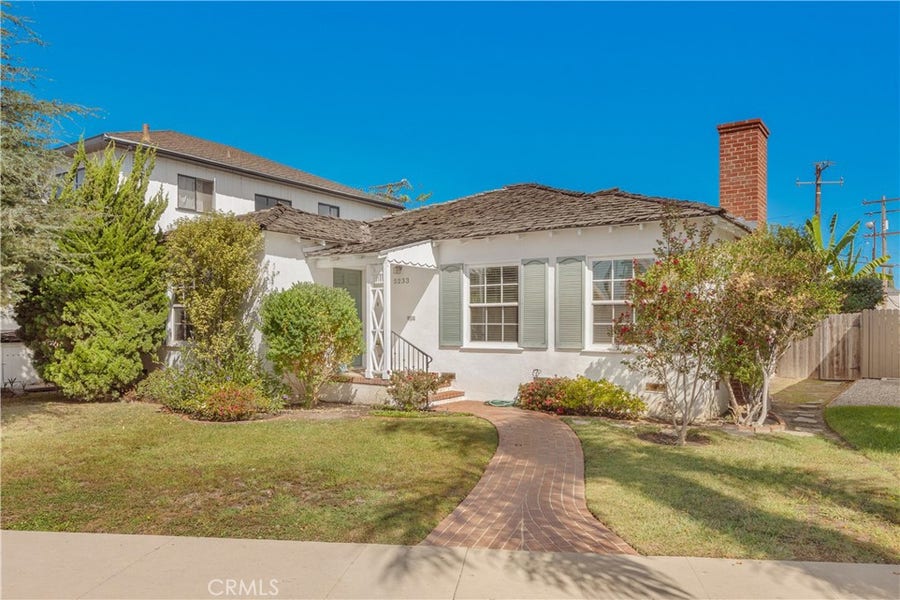 Property photo for 5233 E Broadway, Long Beach, CA