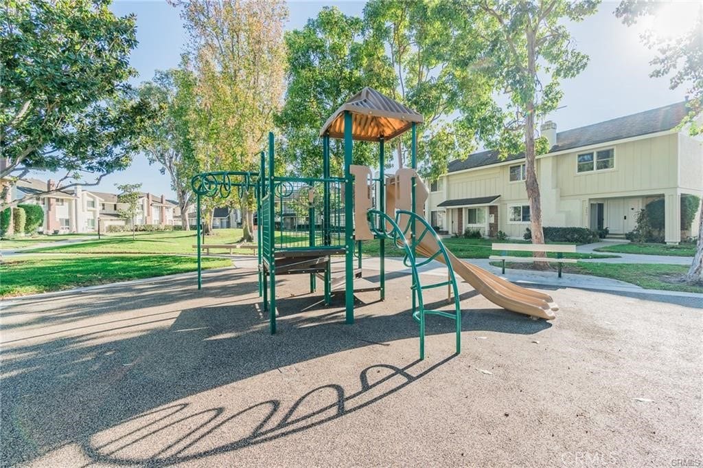 5171 Blackpool Road, Westminster, CA 92683 One of 3 kids playground