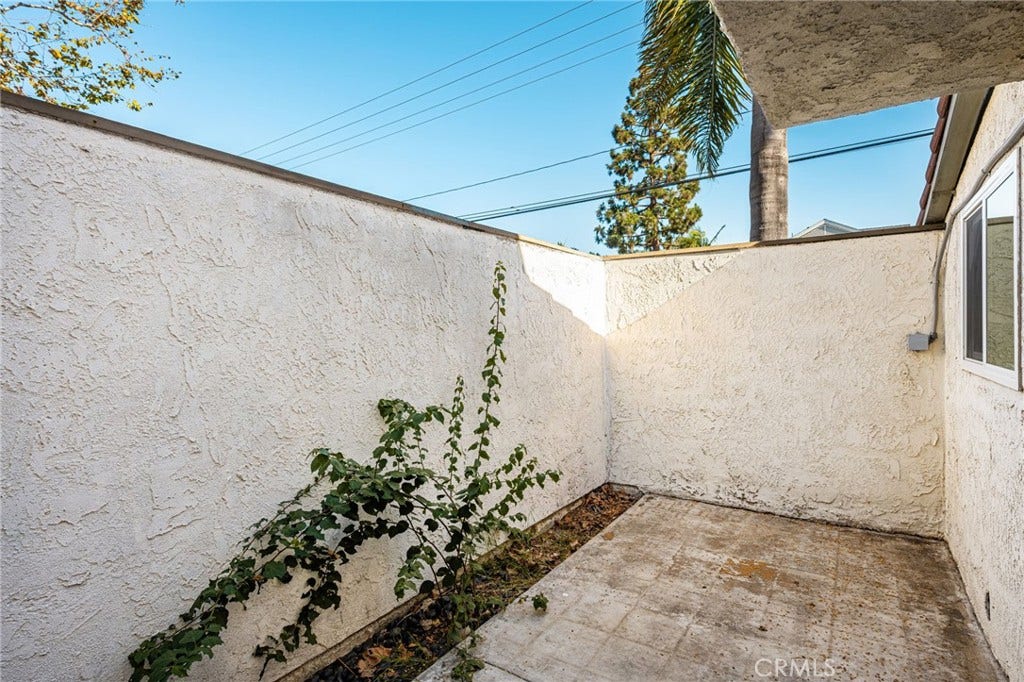 2565 Santa Ana Ave, #1, Costa Mesa, CA 92627 2565 Santa Ana Ave, #1, Costa Mesa, CA 92627