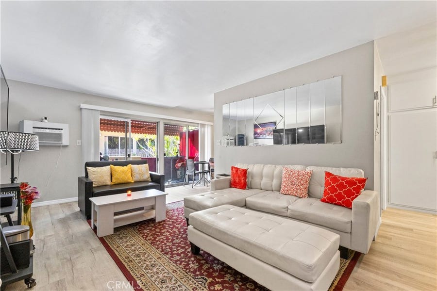 Property photo for 440 Chestnut Avenue, #2C, Long Beach, CA