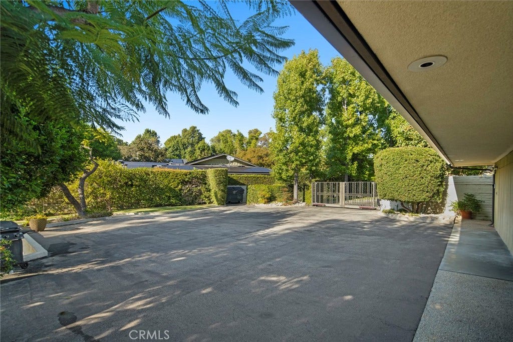 1458 Hillcrest, Pasadena, CA 91106 1458 Hillcrest, Pasadena, CA 91106