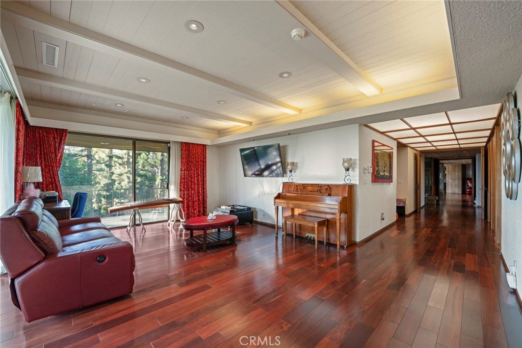 1458 Hillcrest, Pasadena, CA 91106 1458 Hillcrest, Pasadena, CA 91106