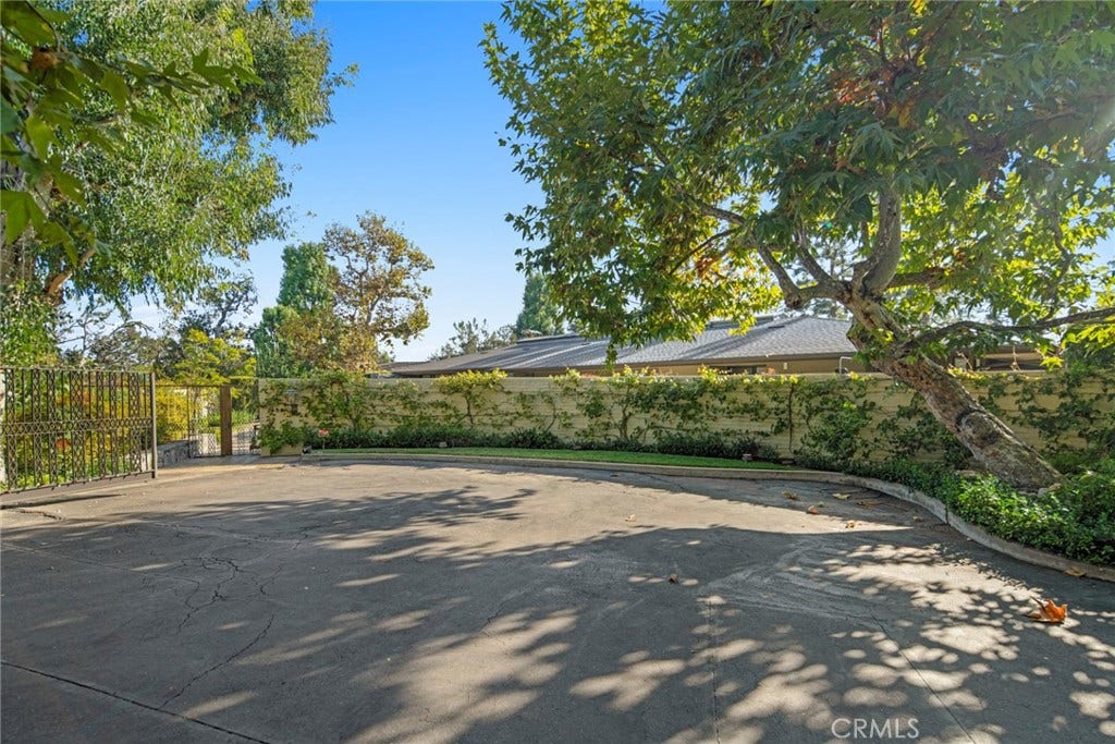 1458 Hillcrest, Pasadena, CA 91106 1458 Hillcrest, Pasadena, CA 91106