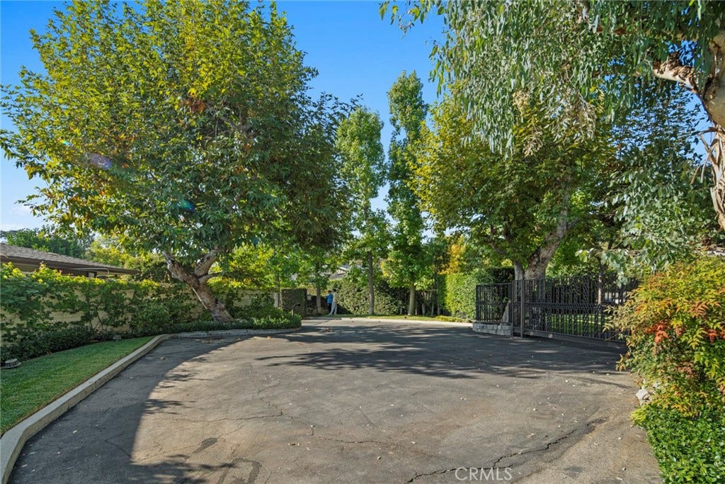 1458 Hillcrest, Pasadena, CA 91106 1458 Hillcrest, Pasadena, CA 91106