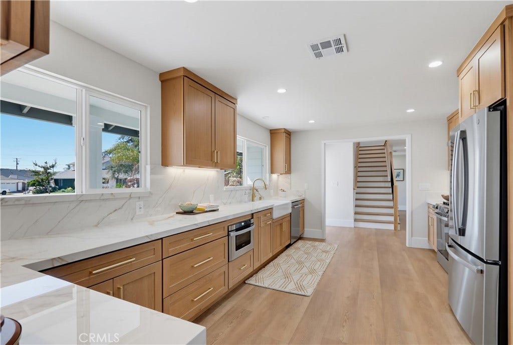 1195 N Lincoln, Orange, CA 92867 1195 N Lincoln, Orange, CA 92867