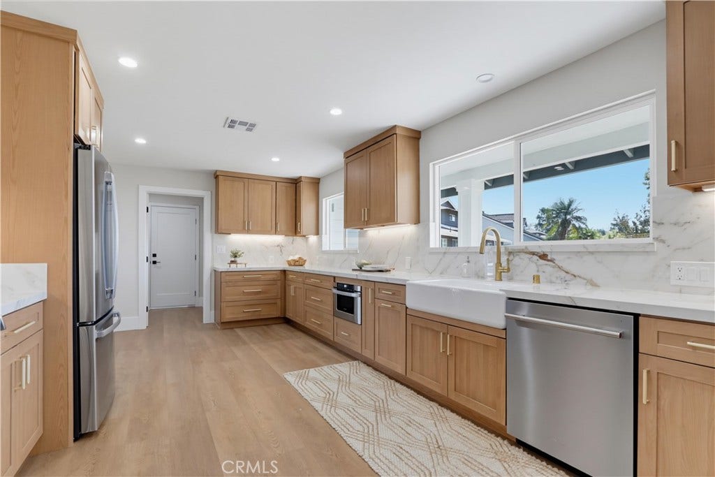 1195 N Lincoln, Orange, CA 92867 1195 N Lincoln, Orange, CA 92867