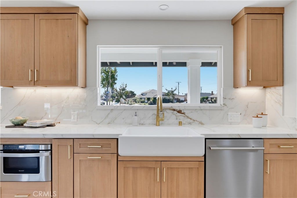 1195 N Lincoln, Orange, CA 92867 1195 N Lincoln, Orange, CA 92867