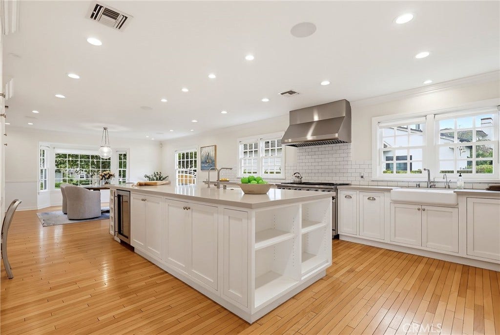 4455 California Avenue, Long Beach, CA 90807 4455 California Avenue, Long Beach, CA 90807