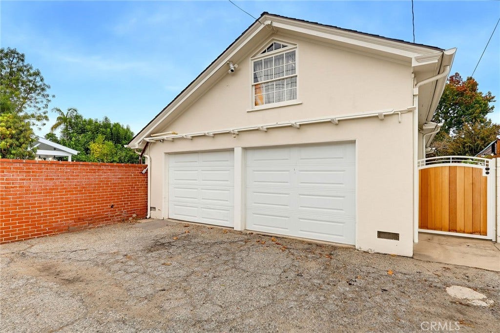 4455 California Avenue, Long Beach, CA 90807 4455 California Avenue, Long Beach, CA 90807